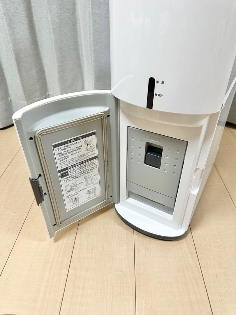 美品 エムケー精工 保冷米びつ ライスクール HRC-10S ホワイト