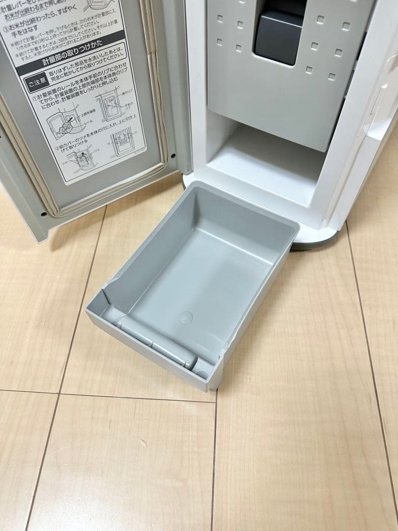 美品 エムケー精工 保冷米びつ ライスクール HRC-10S ホワイト