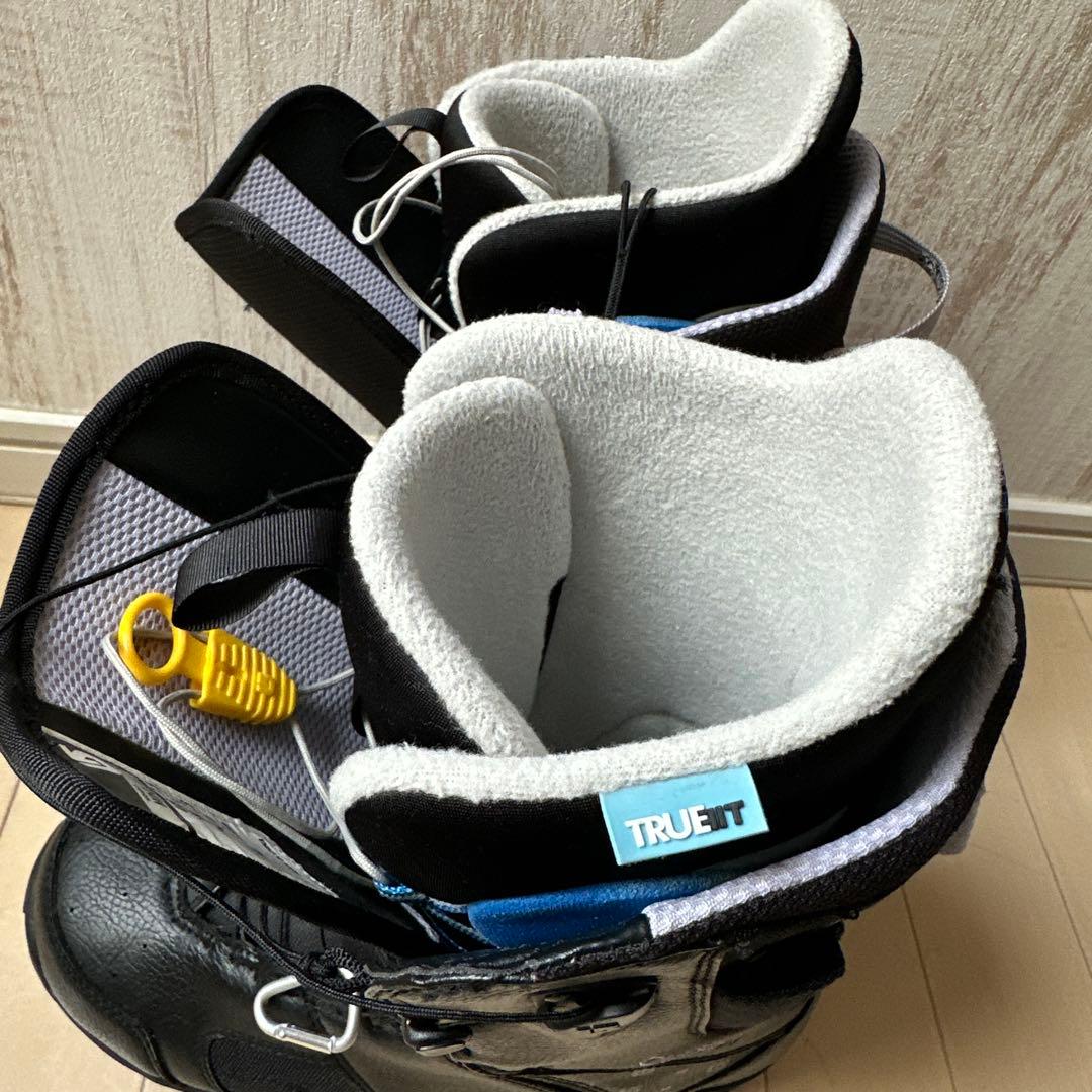 【美品】BURTON MINT ブーツ レディース 24.5cm