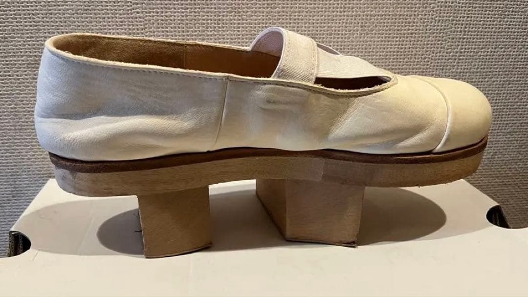 多分絶対　下駄靴　ホワイト 25.5cm