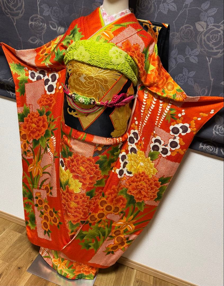 正絹振袖フルセット★金駒刺繍★大輪花紋様★オレンジ色