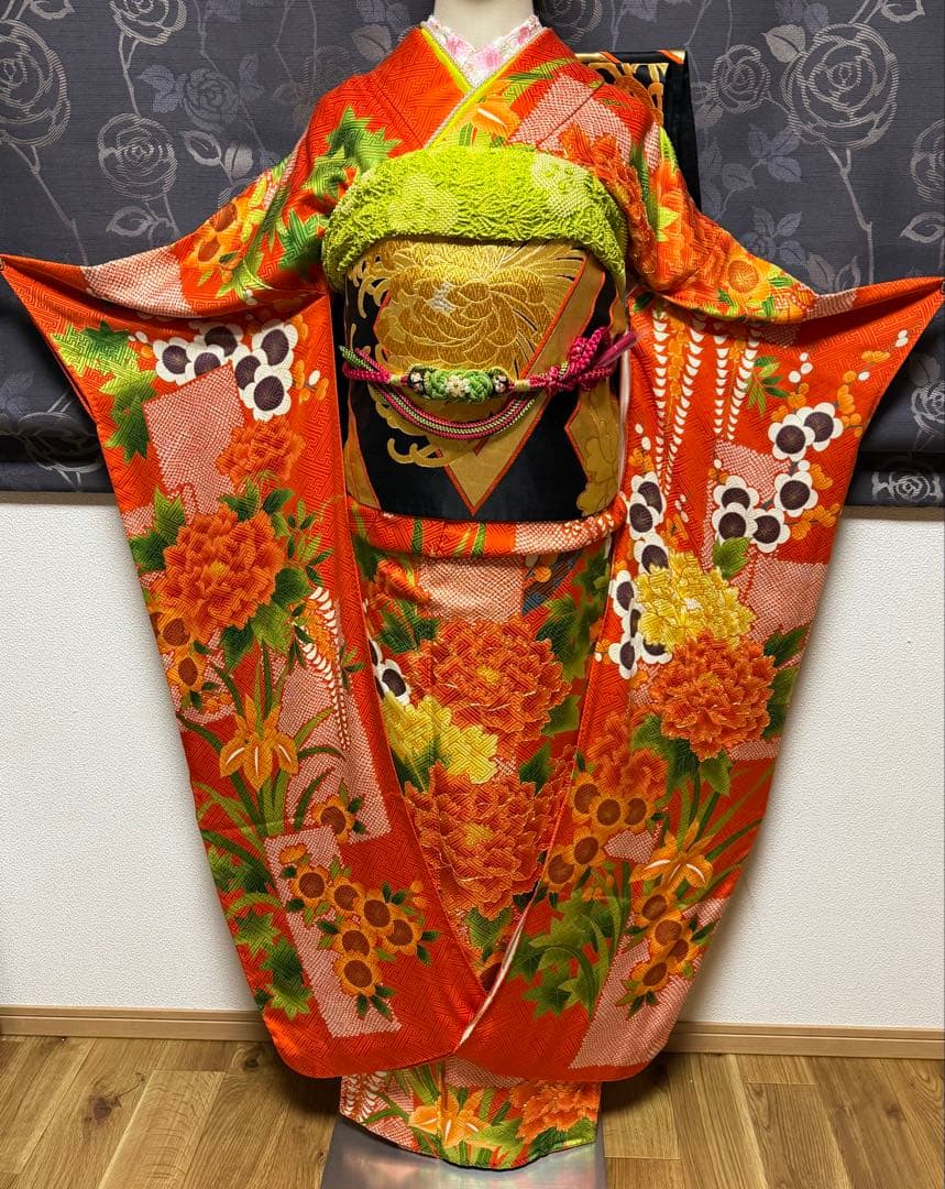 正絹振袖フルセット★金駒刺繍★大輪花紋様★オレンジ色