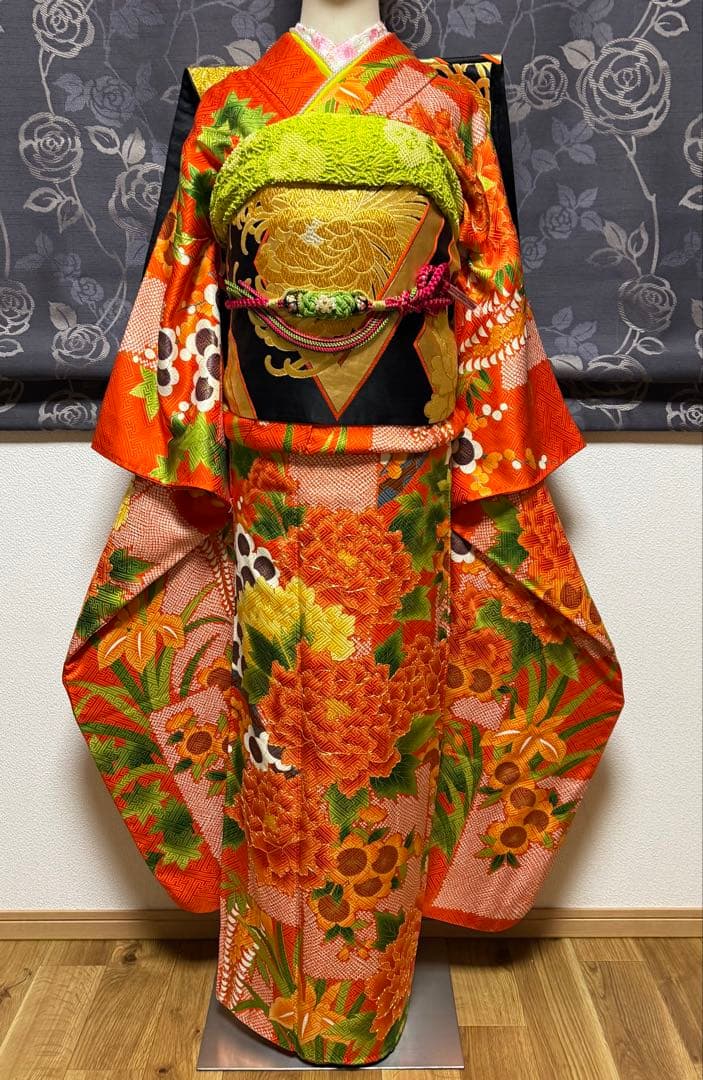 正絹振袖フルセット★金駒刺繍★大輪花紋様★オレンジ色