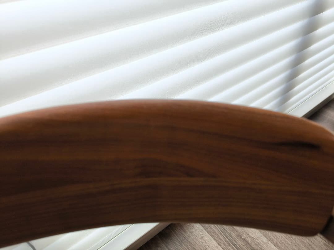 【ACTUSで購入使用期間少なめです】木製アームチェア 布張り座面　ウォルナット