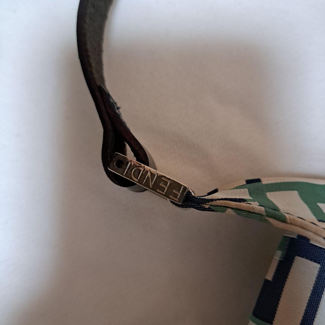 FENDI FFロゴショルダーバッグ