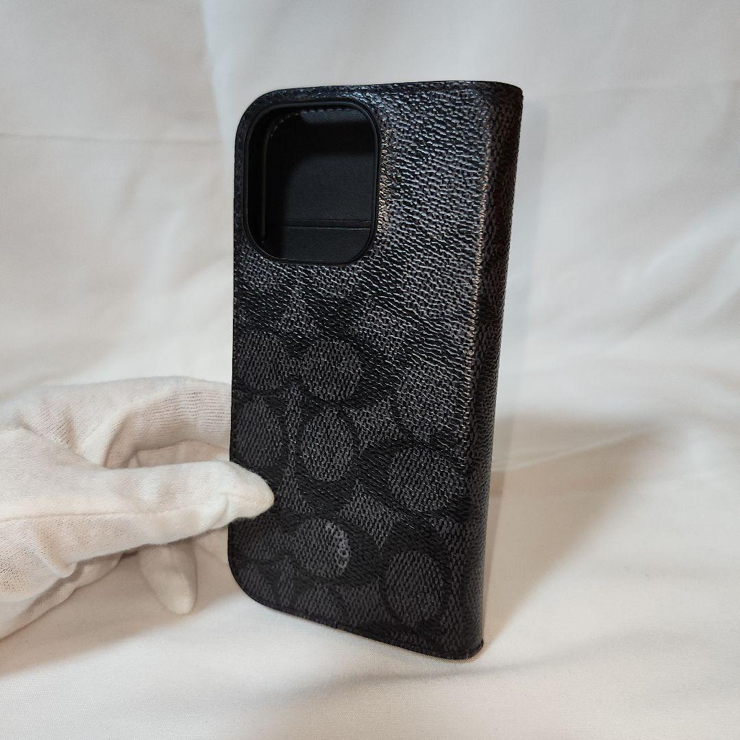 COACH　ブラック　手帳型ケース　アイフォン16プロ　iPhone16PRO