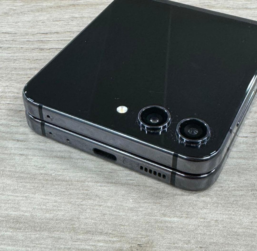 [不良なし] Galaxy Z Flip 5 | 256gb | SIMフリー