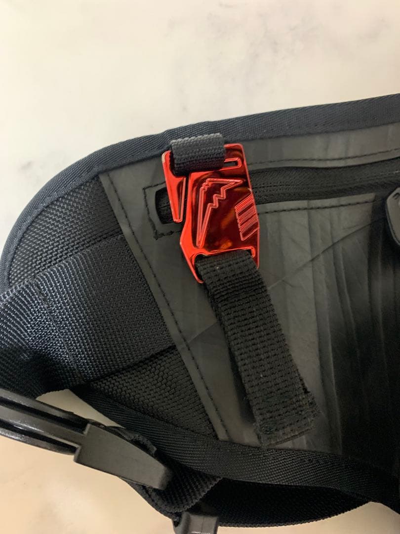 クシタニ✖️SEAL コラボ　レッグバッグ