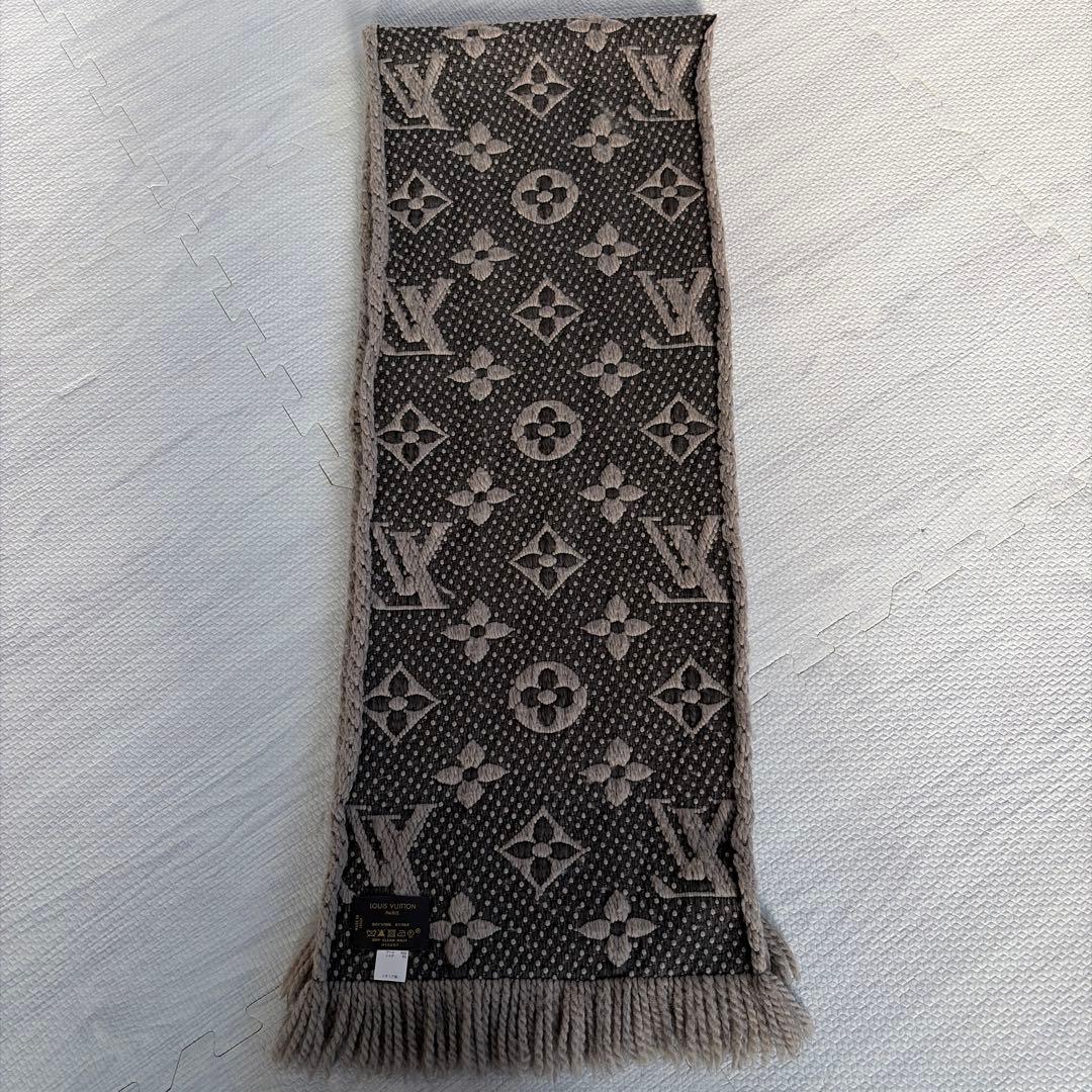 ⭐︎さくら⭐︎Louis Vuitton ベージュ✖️グレー　マフラー