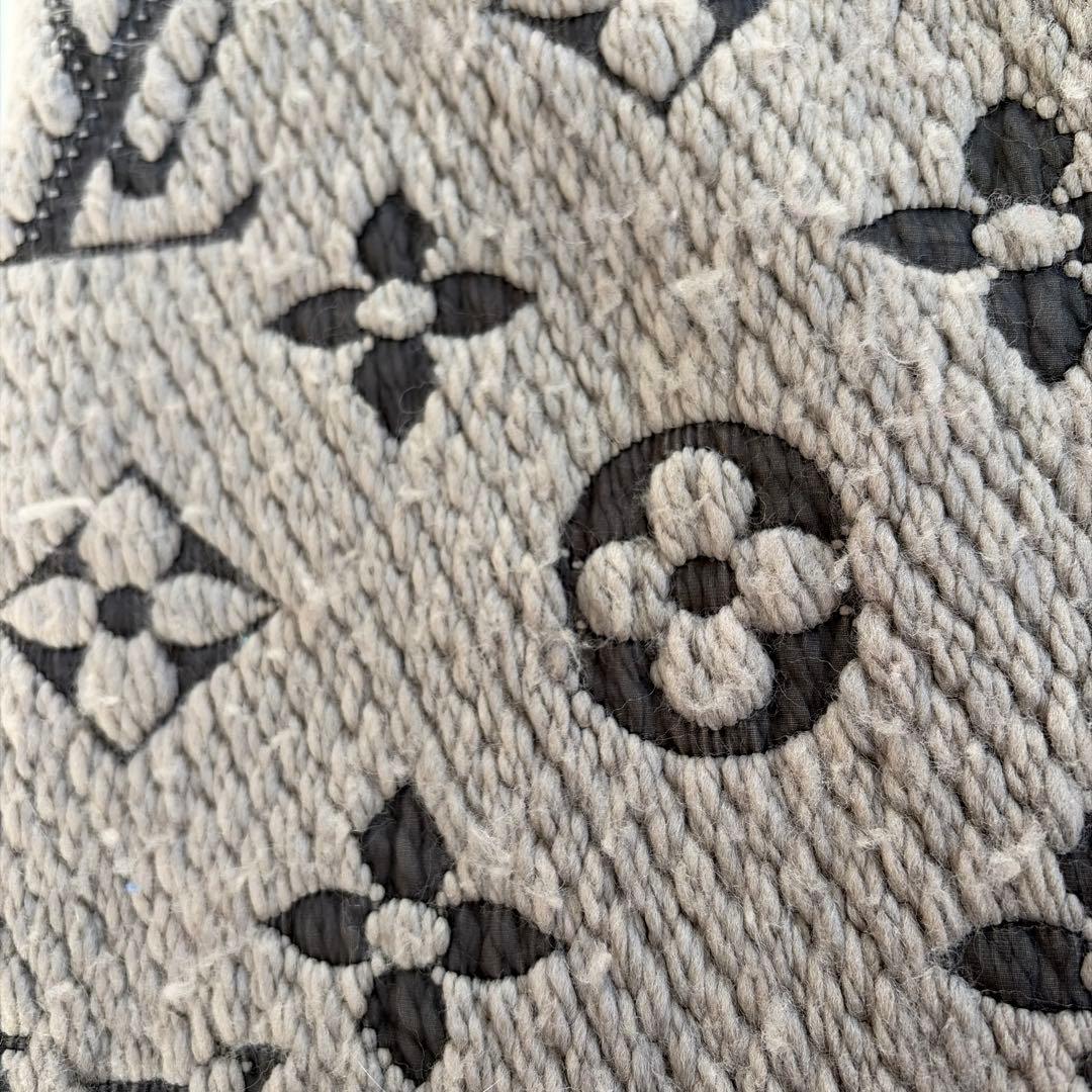 ⭐︎さくら⭐︎Louis Vuitton ベージュ✖️グレー　マフラー