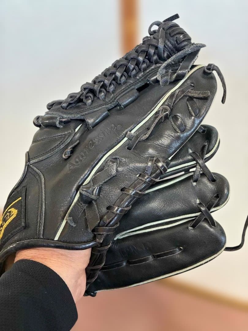 スラッガー 軟式グローブ投手・オールラウンド（ブラック）黒