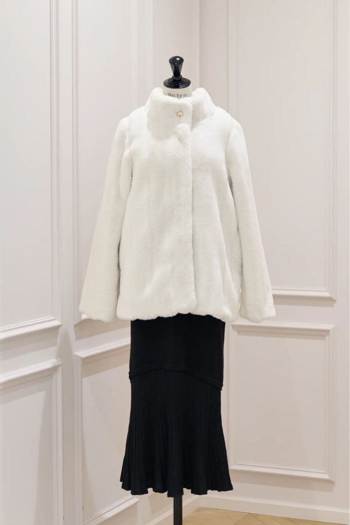 ジャケット・アウター Herlipto Winter Love Faux Fur Long Coat