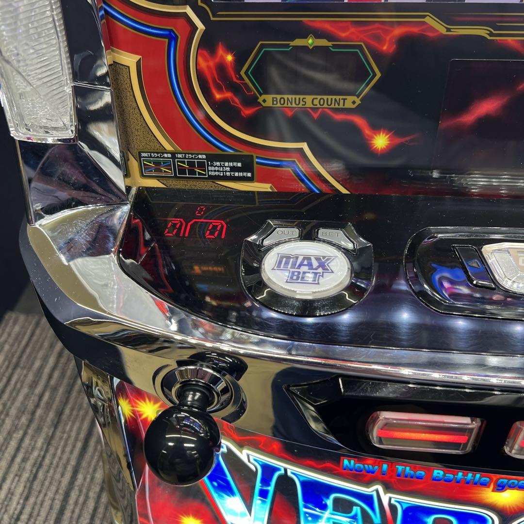 バーサス リヴァイズ　 パチスロ実機　 不要機付　 ⭐️送料無料⭐️