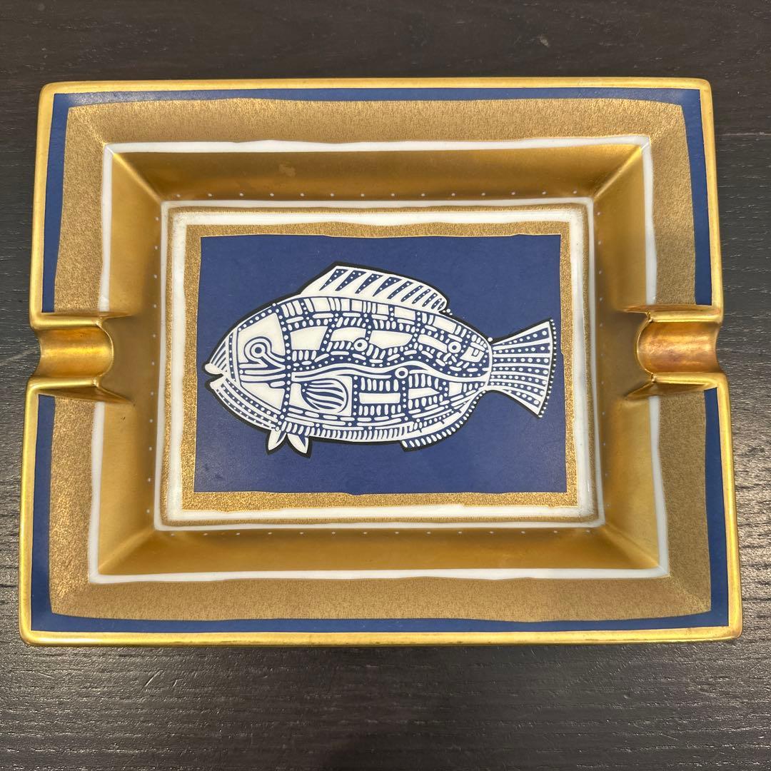 美品 HERMÈS 魚デザイン 陶磁器灰皿　アッシュトレイ