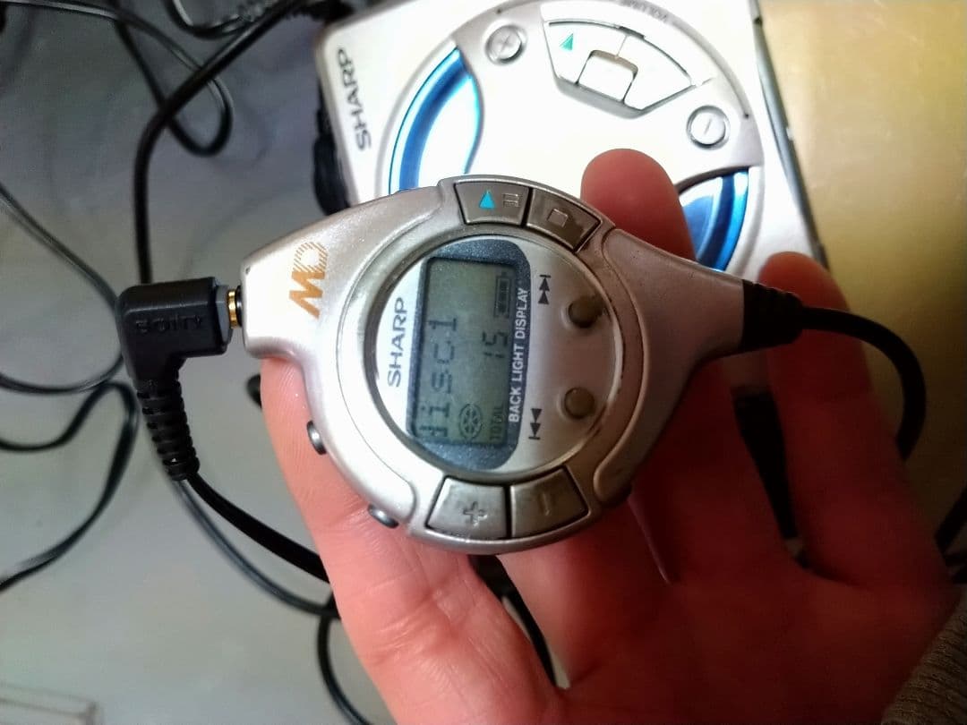 SHARP ポータブルMDプレーヤー MDウォークマン　MD-SS311-S