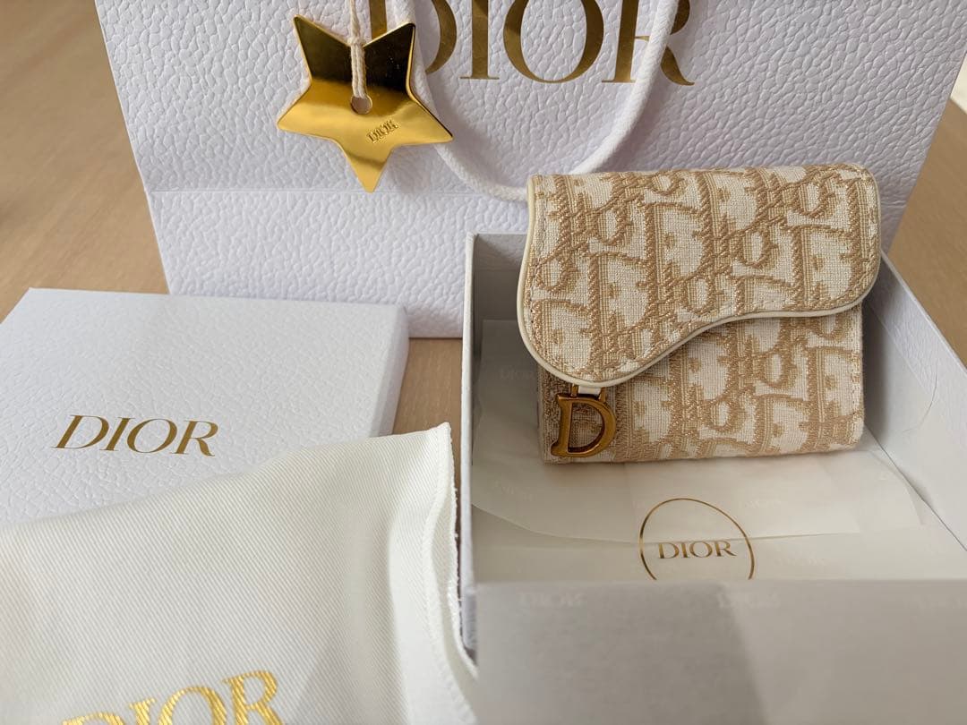 【新作】【新品未使用】Dior Saddle Lotus ウォレット