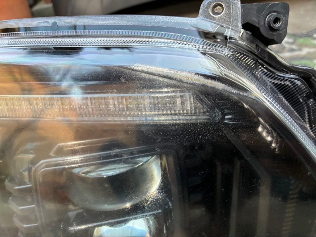 ハイエース　ヘッドライト　ヴァレンティ VALENTI