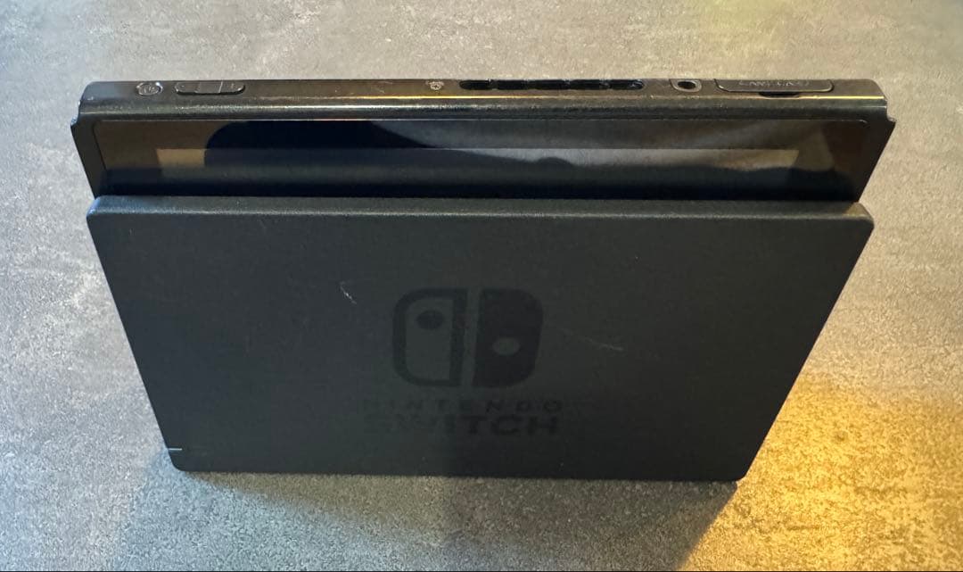 Nintendo Switch 本体、ドック