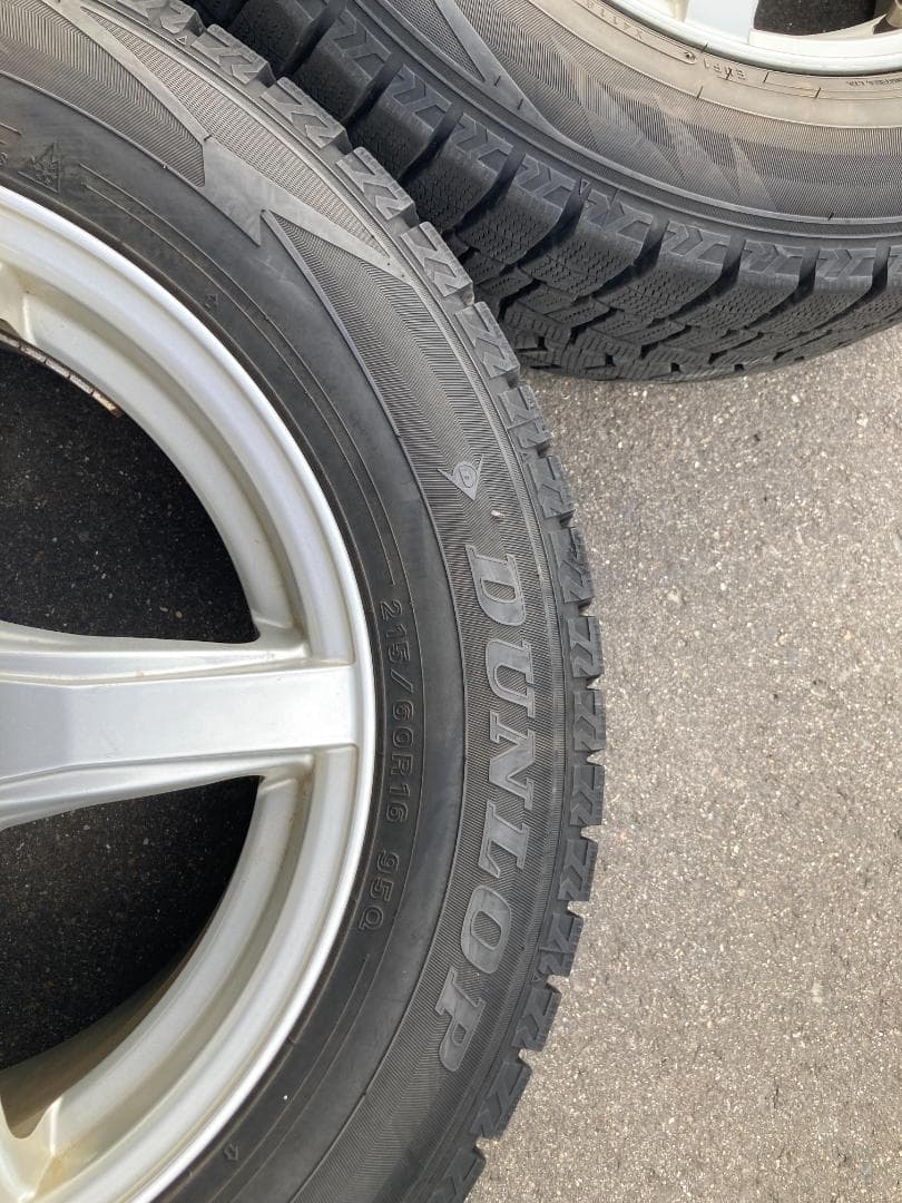 スタッドレスタイヤとホイール