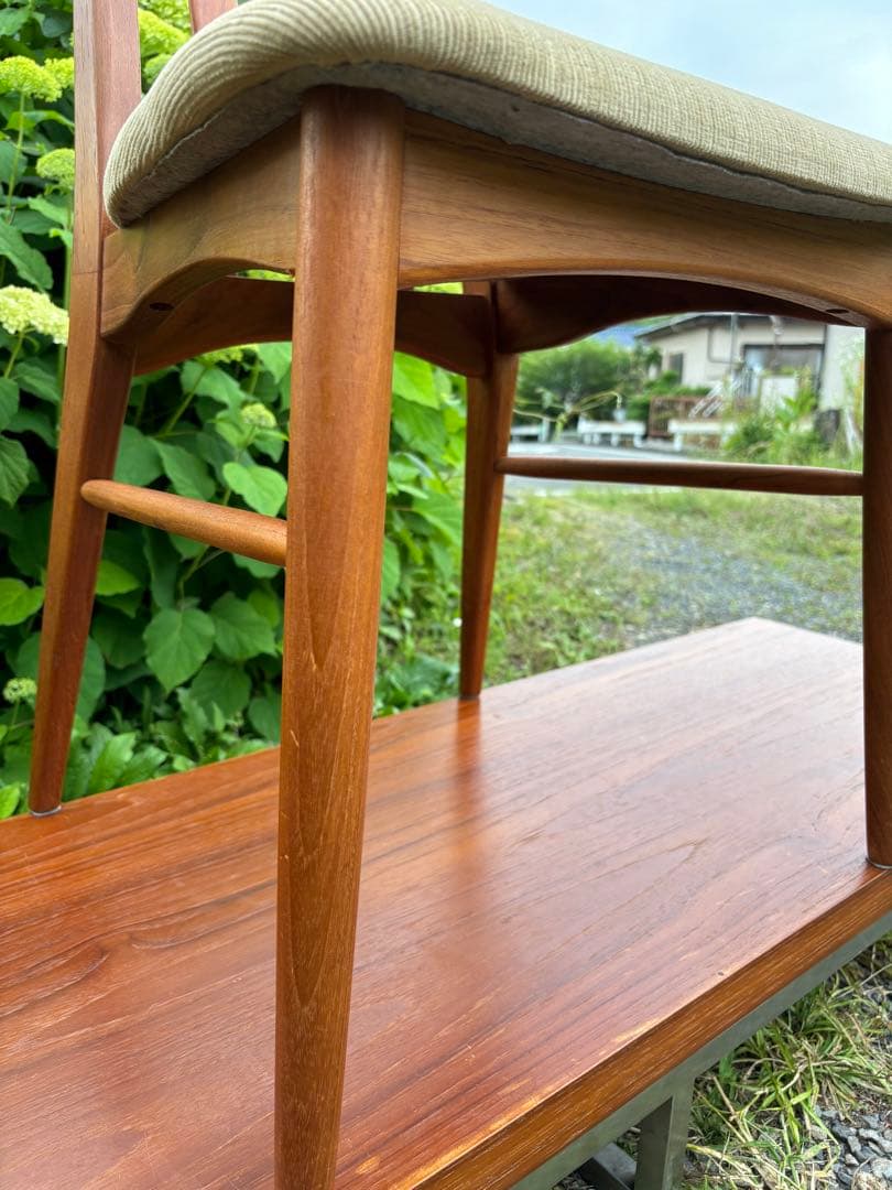 北欧家具　チーク材　ダイニングチェア