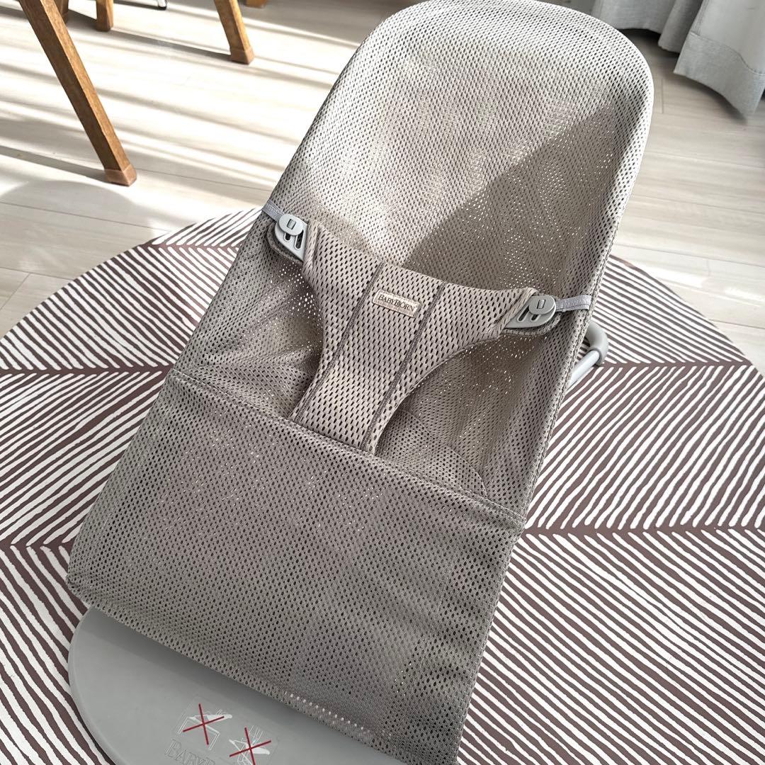 ベビービョルン　バウンサー　ブリスエアー　おもちゃ付き