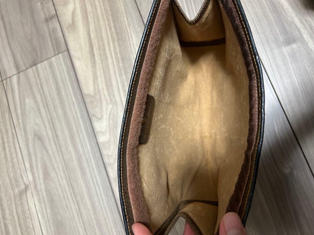 GUCCI GGキャンバス クラッチバック