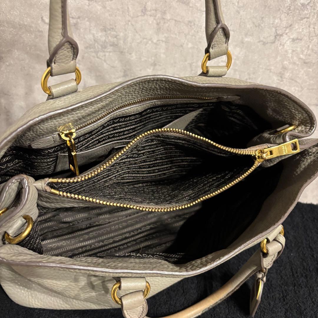 プラダ トートバッグ 2way ヴィッテロダイノ グレー 3室収納 ショルダー