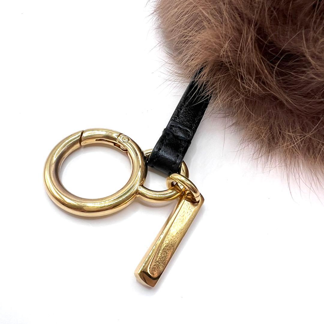 【極美品】FENDI フェンディ フォックスファー ポンポンチャーム