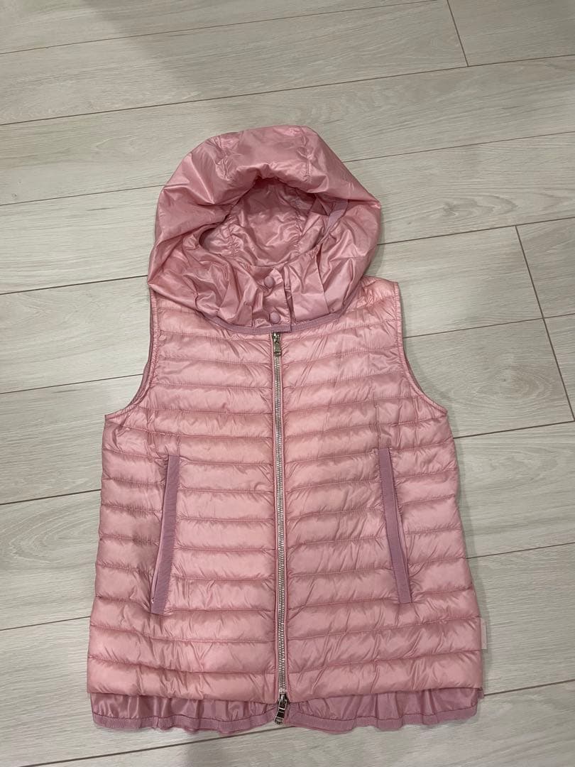 モンクレールMONCLERフード付きピンクダウンベストsize ０