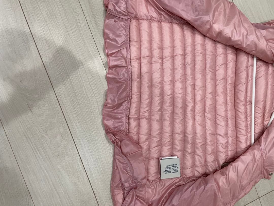 モンクレールMONCLERフード付きピンクダウンベストsize ０