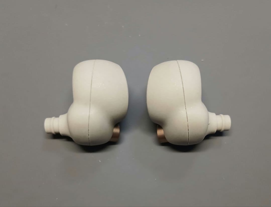 SONY　WF-1000XM4　ワイヤレス　ノイズキャンセリング　イヤホン　③