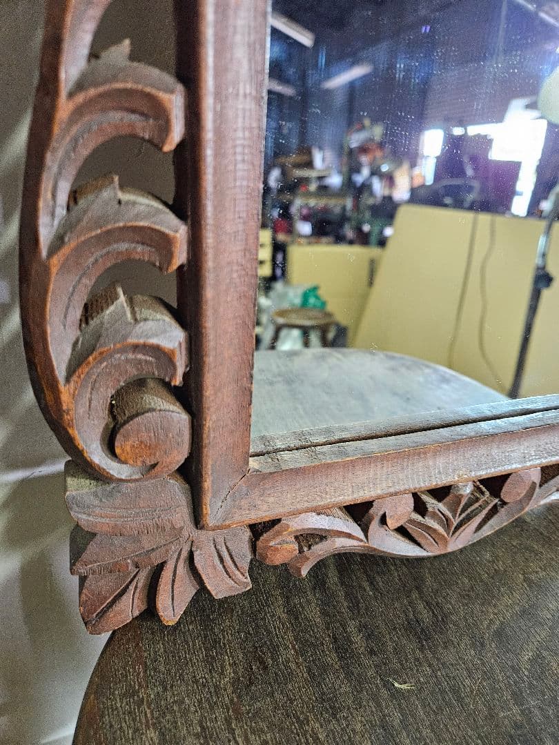 フランスアンティーク 木彫りのウォールミラー 壁掛け 鏡 木製 植物モチーフ