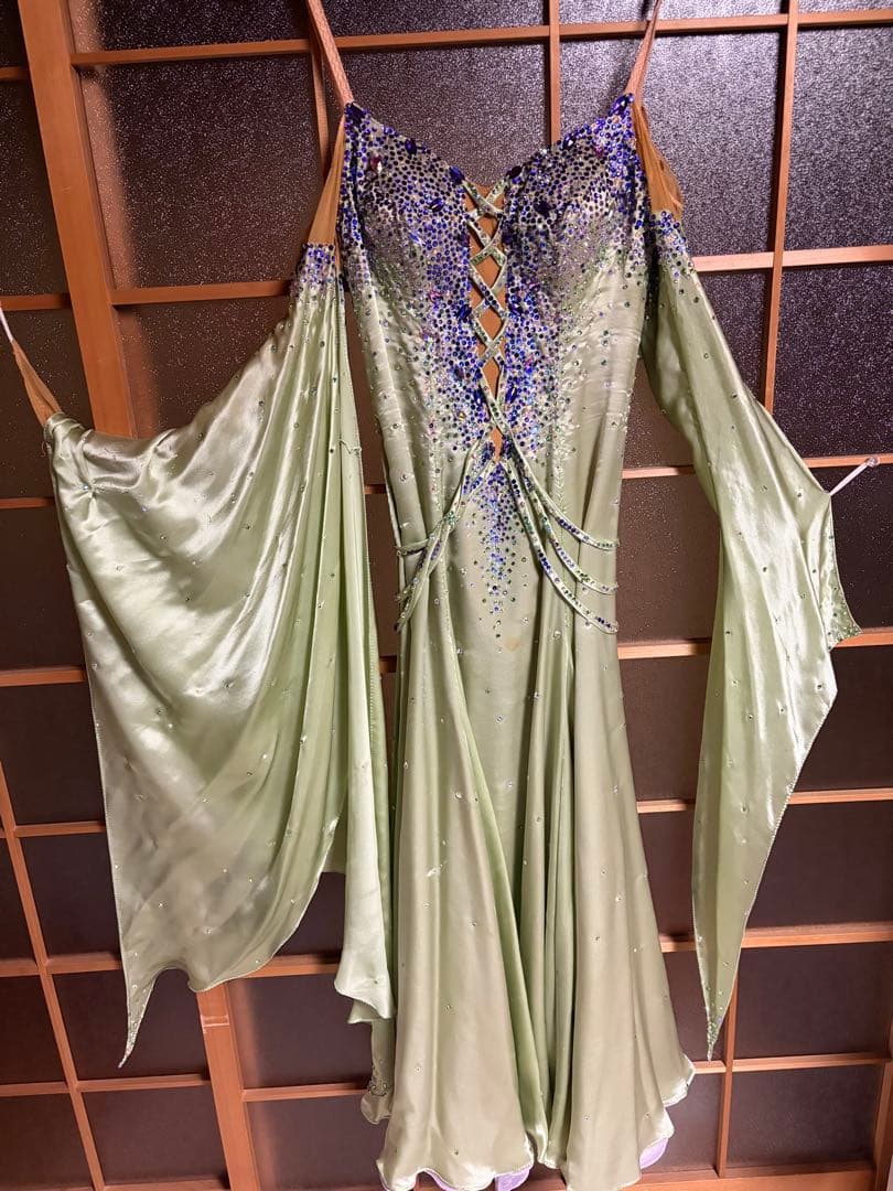 ライトグリーン スパンコール ダンスドレス