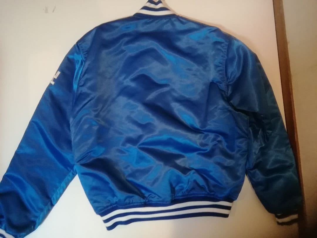 USA製Los Angeles Dodgers ドジャース　スタジャン　中綿