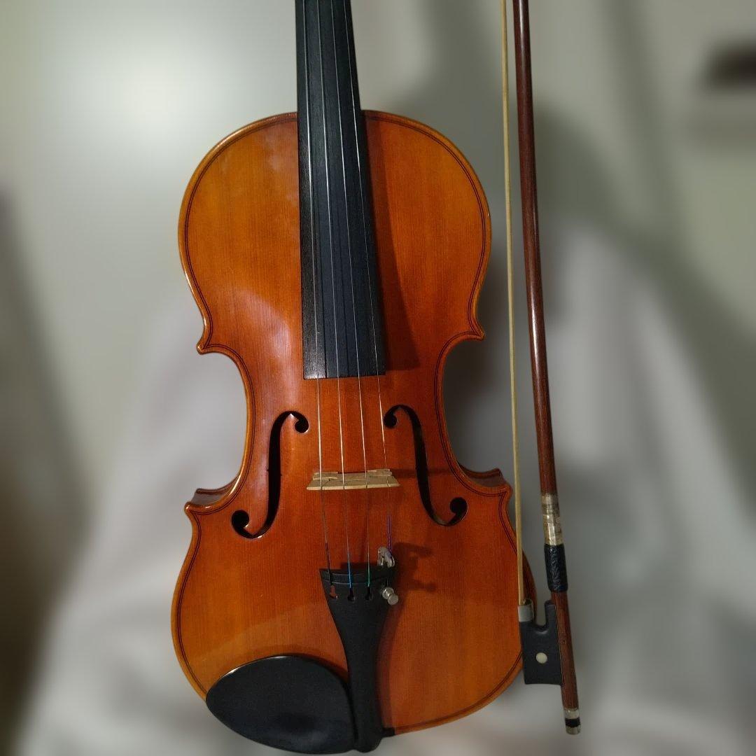 ♥スズキバイオリン4/4♥品番200♥製造年2000年♥弓、ケ―ス、松脂付き