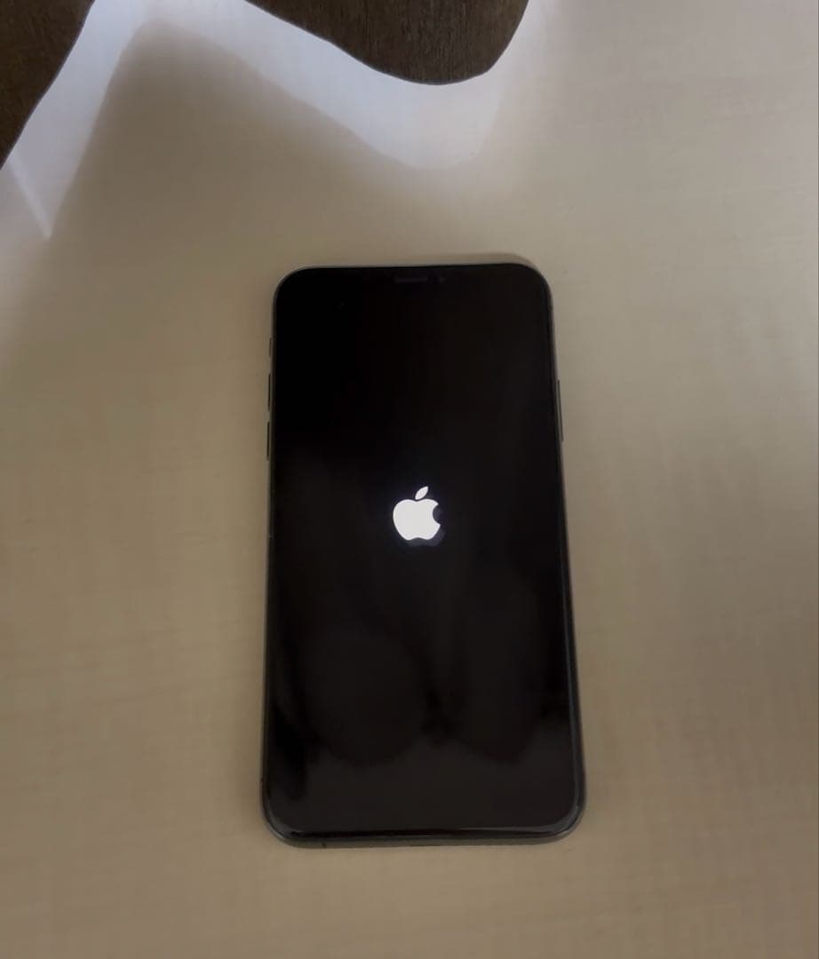 携帯電話本体 iPhone XS 64GB