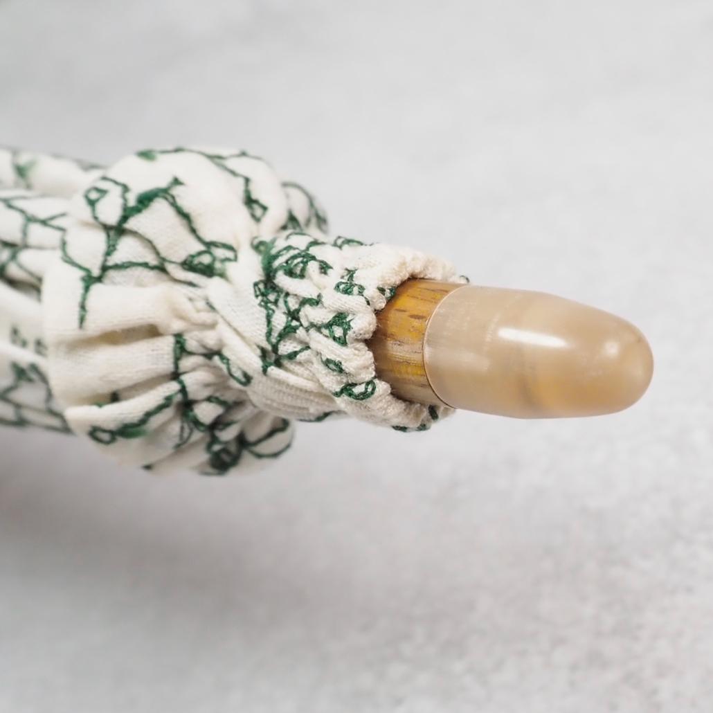 美品 イイダ傘店 日傘 ぺんぺん草 綿麻 刺繍 総柄 UVカット加工 45cm