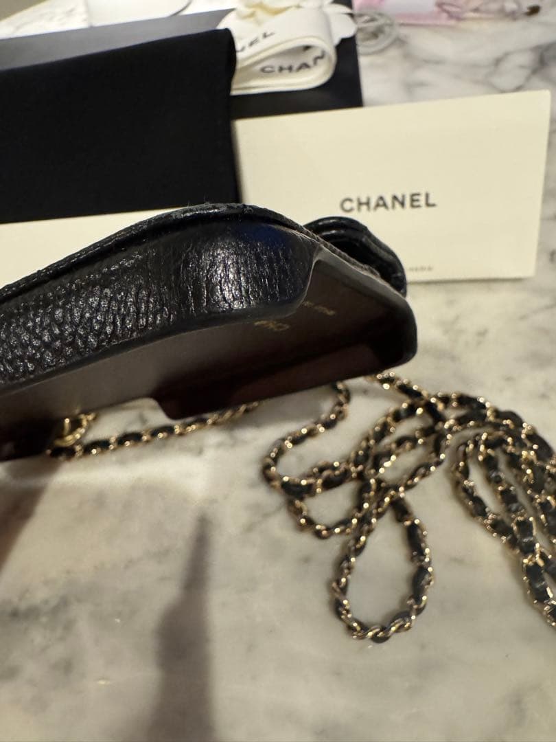 CHANEL ブラックレザー　キャビアスキン　 iPhoneケース