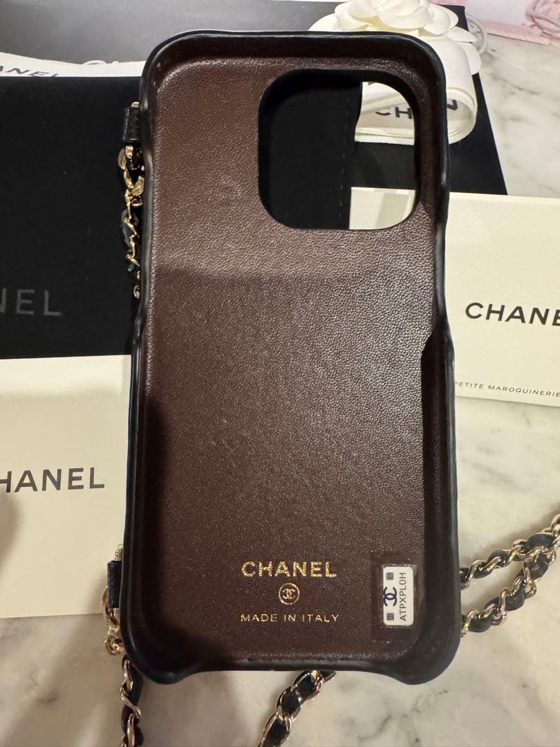CHANEL ブラックレザー　キャビアスキン　 iPhoneケース