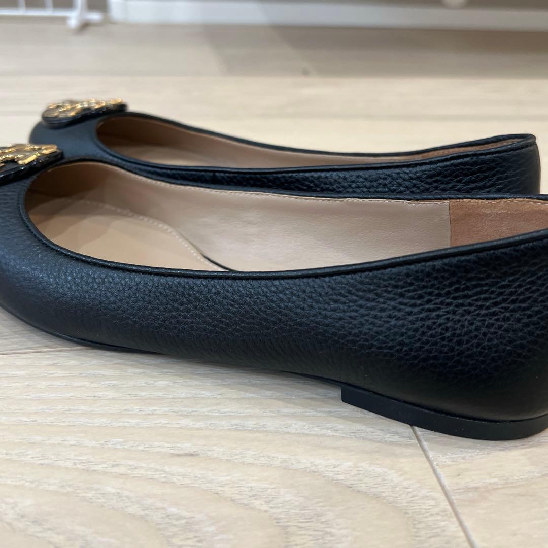 フ*マ様 TORY BURCH トリーバーチブラック フラットシューズ8 24.