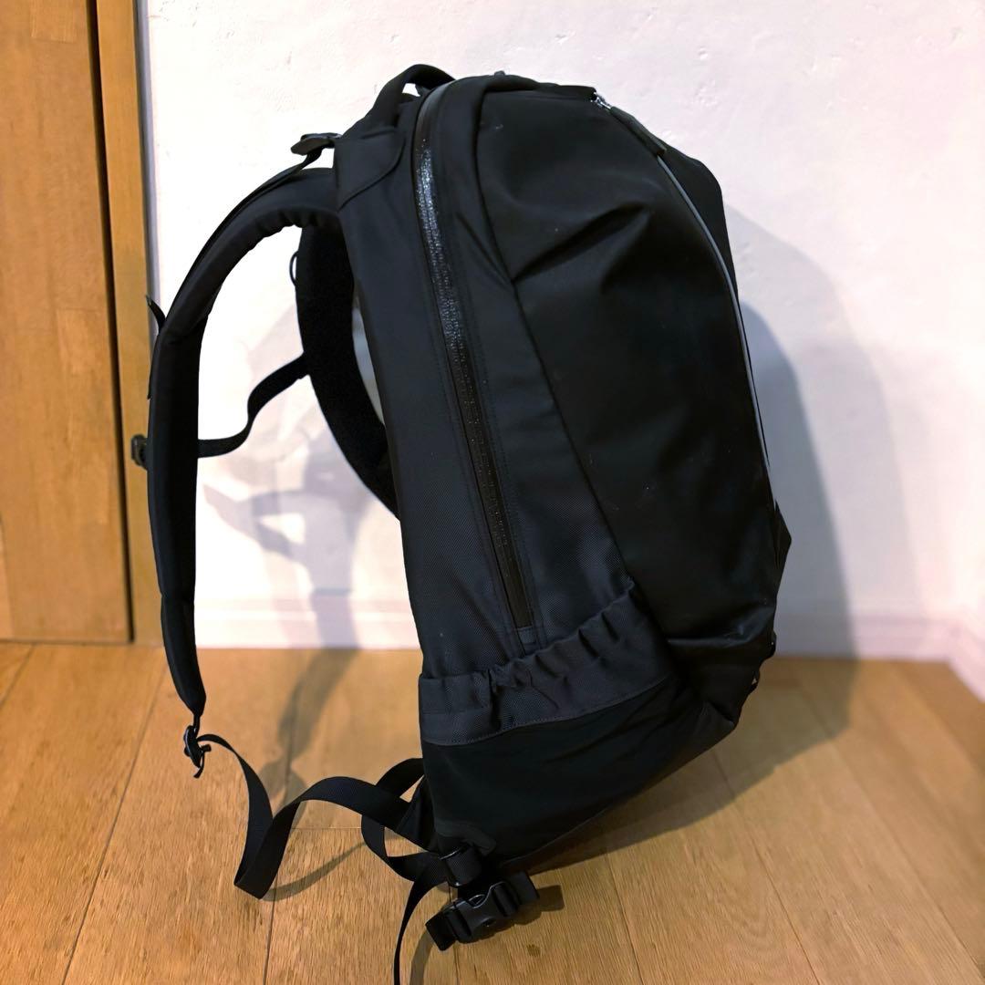 アークテリクス ARRO 22 アロー22 黒 22L バックパック