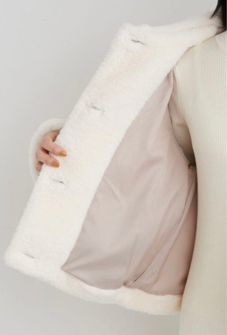 新品未使用【リリーブラウン】バリエーションショートボアコート