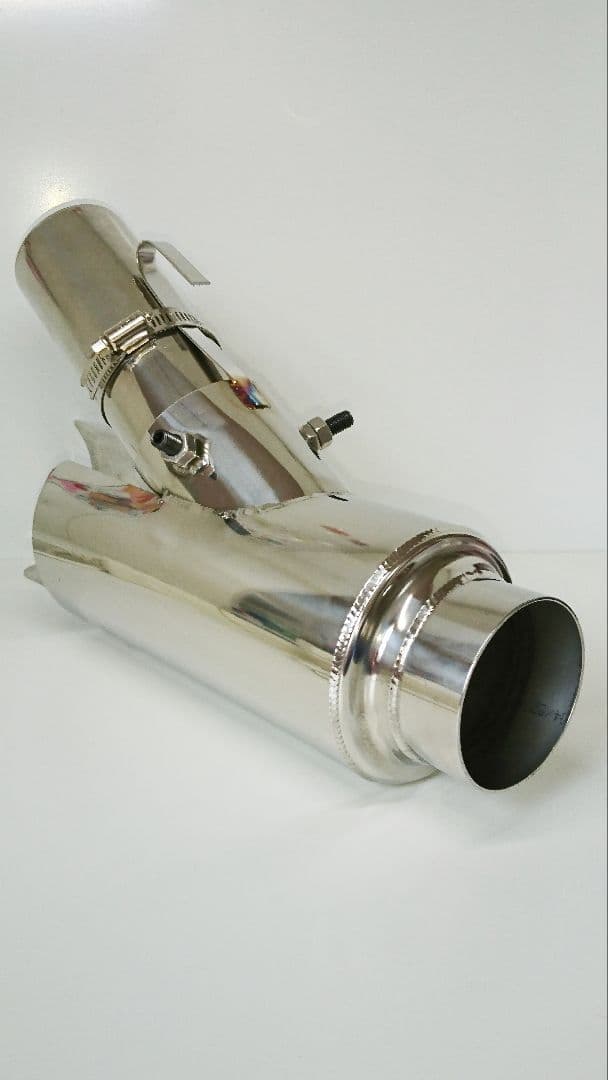 aオールステンレス新品未使用200系ハイエース専用砲弾型マフラーカッター