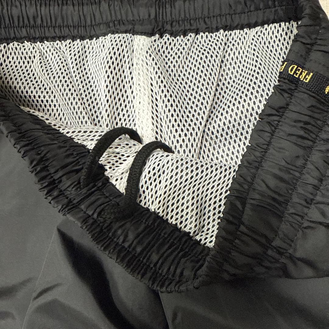 【特価】FRED PERRY 上級ウインドブレーカー