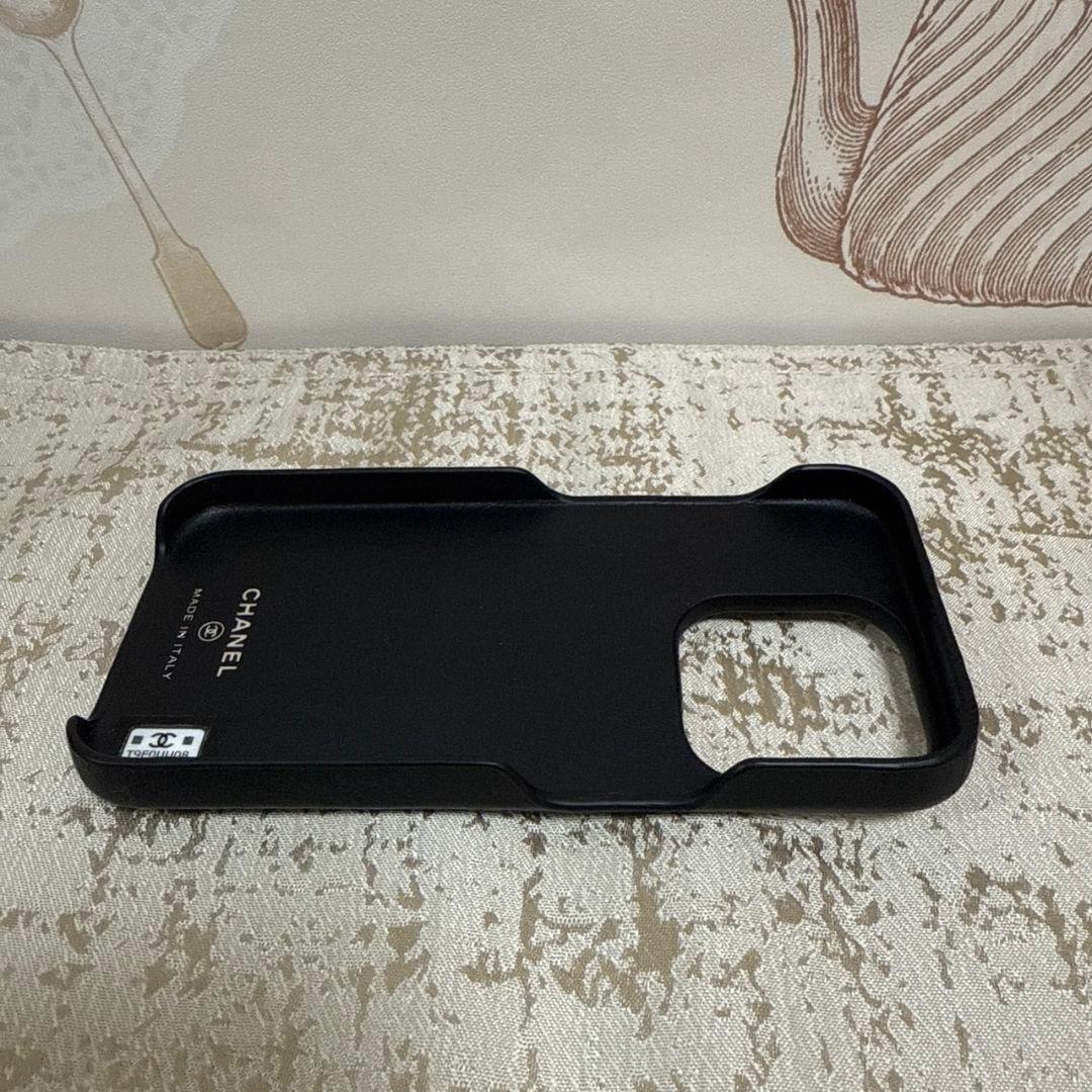 CHANELシャネル★AP4121ラムスキンスマホケース★iPhone15pro