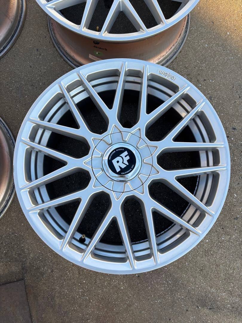 rotiform RSE 19インチ PCD112 PCD114.3 マルチ