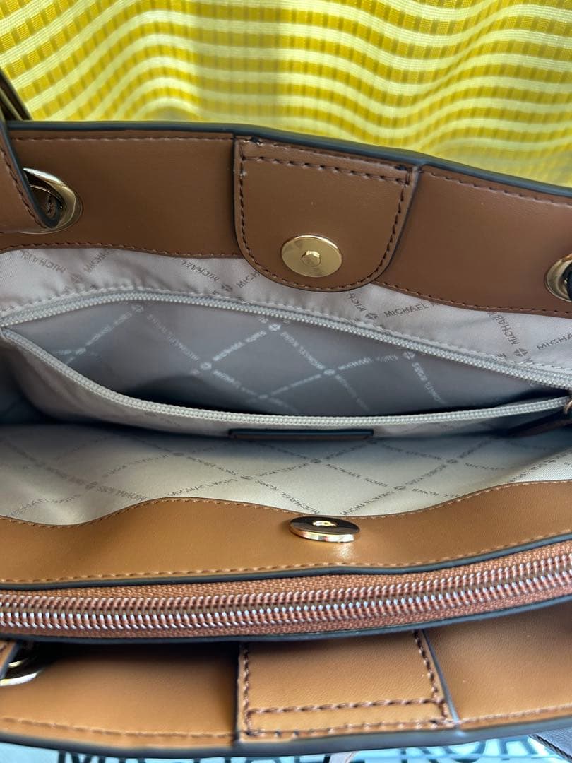 MICHAEL KORS 35S1GTVT7Bトートバッグ新品未使用！