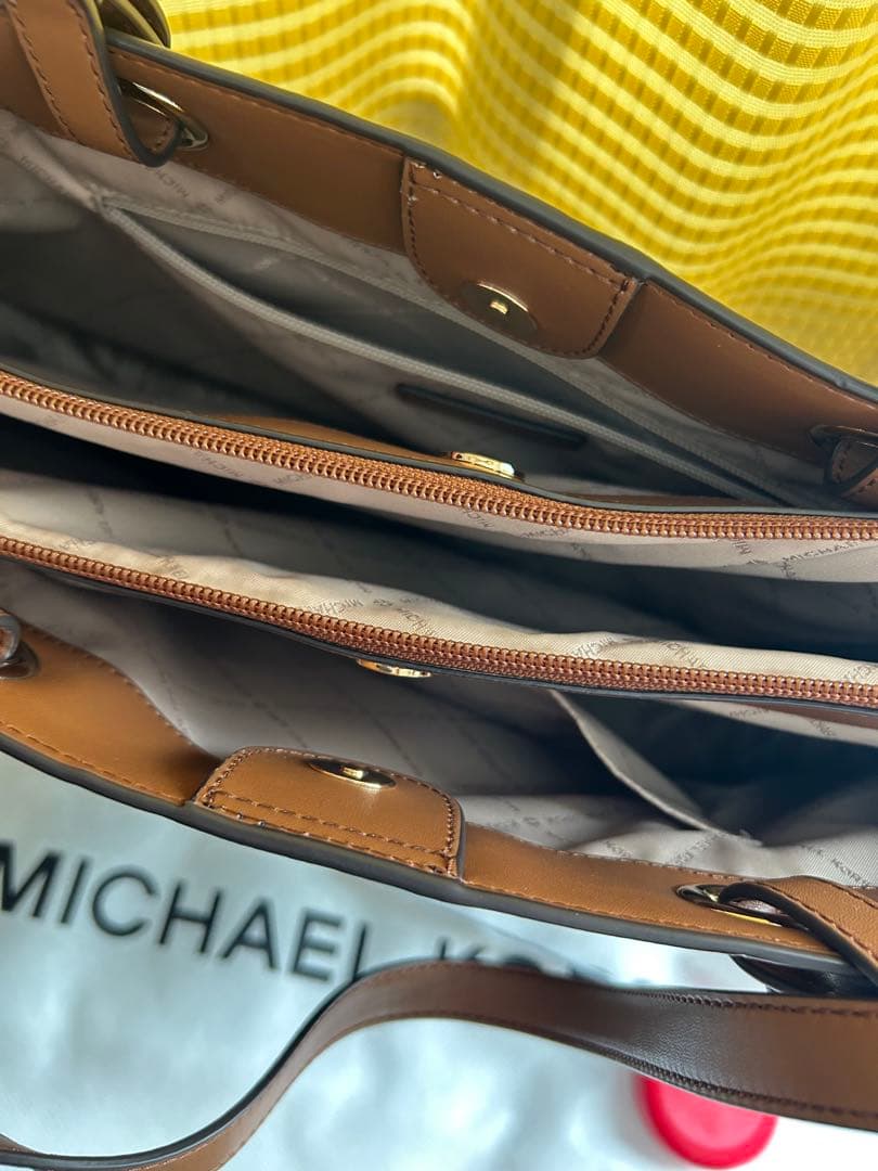 MICHAEL KORS 35S1GTVT7Bトートバッグ新品未使用！