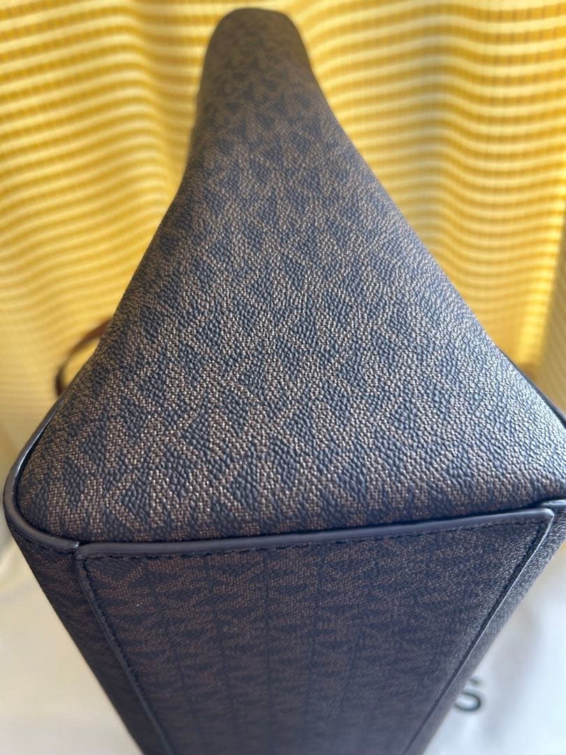 MICHAEL KORS 35S1GTVT7Bトートバッグ新品未使用！