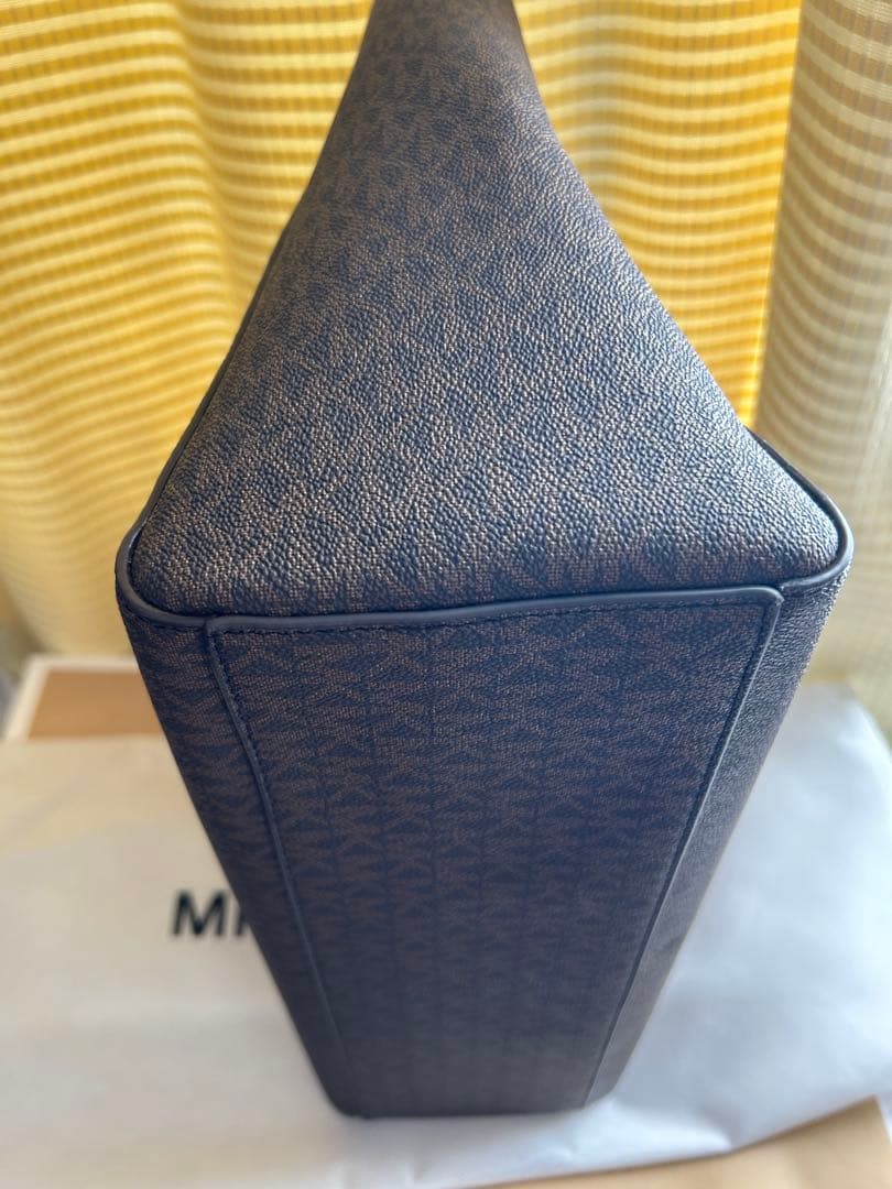 MICHAEL KORS 35S1GTVT7Bトートバッグ新品未使用！